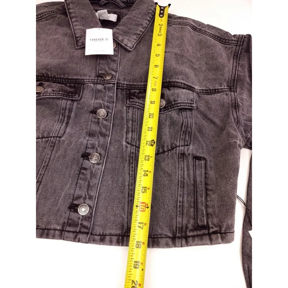 Forever 21 Women's Cropped Denim Jean Jacket Size L Washed Black Jean Jacket